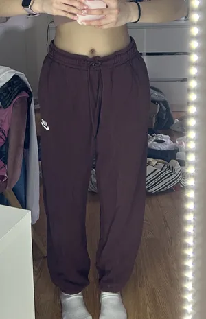 Nike Sweatpants thumbnail 1