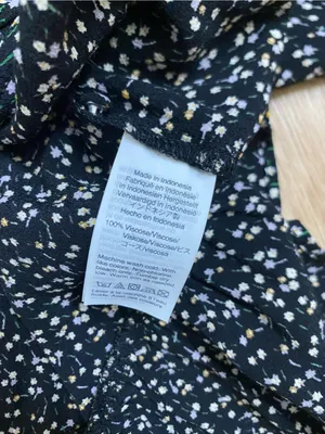 Madewell Black Floral V-Neck Peplum Top thumbnail 5