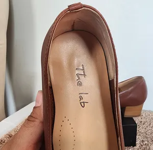Women's Brown Loafers. Size 35. Brand the lab. That's right thumbnail 10