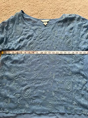 SUNDANCE Blue Embroidered Silk Short Sleeve Sheer Overlay Blouse Top Sz large thumbnail 13