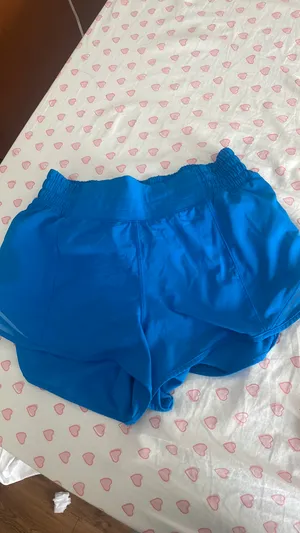 Lululemon Poolside High-Rise Hotty Hot Shorts 2.5" thumbnail 4
