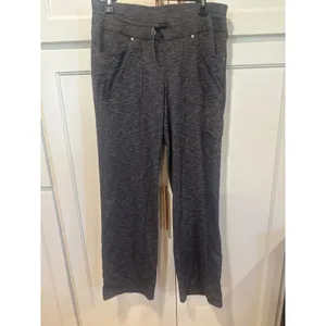 Kuhl Mova Straight Leg Pants Charcoal Athleisure Gray Cargo Hiking Women 12 Reg thumbnail 2
