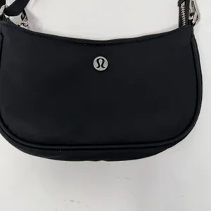 Lululemon City Essentials Shoulder Bag 4L Nylon Black Women O/S Black Mini Bag thumbnail 2
