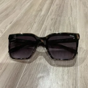 Quay Australia Level‎ Up Sunglasses Tortoise Gold Square Oversized Frame thumbnail 4