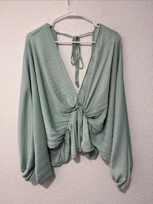 FREE PEOPLE Light Sage Draped V-Neck Top Size Large (Oversized) thumbnail 2