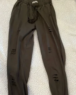 Joggers thumbnail 1