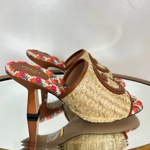 GUCCI Mabel Leather-trimmed Raffia Mules in Beige Size 8.5US / 38.5EU thumbnail 7