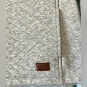 L.L. Bean Women's Quilted Sweatshirt Pullover, Funnelneck Grey w/ Pockets sz XS Gray thumbnail 2