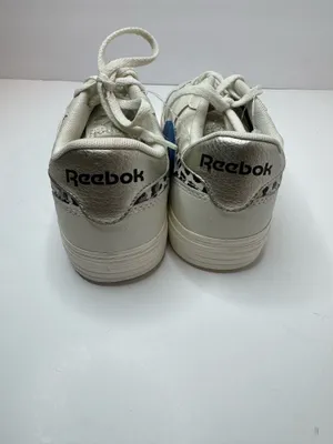 Reebok Club Memt Bold White Leather Sneakers Women's Size 7 thumbnail 4