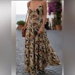 Monteau Los Angeles XS Maxi Dress adjustable straps elastic under bust leaf fall thumbnail 2
