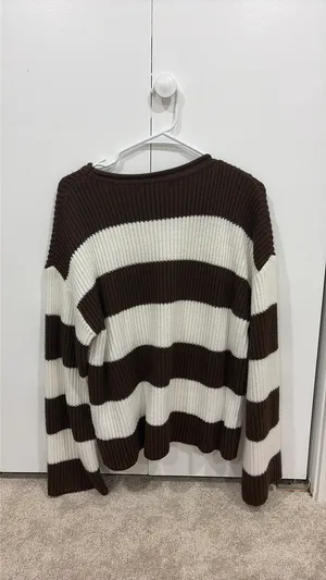 Sweater thumbnail 2