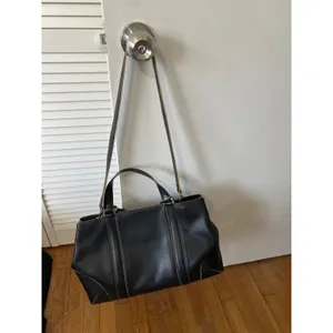 Ellen Tracy Black Leather Tote Bag Satchel Contrast Piping Silver Hardware thumbnail 2