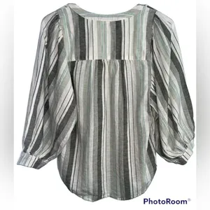 a.n.a Gray and Light Green Striped Linen V-Neck Pullover Blouse Women’s Size XS thumbnail 5