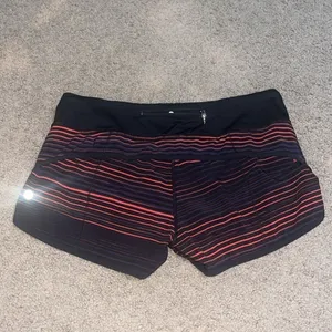 Lululemon‎ Speed Short 4-Way Stretch Twisted Dune Alarming Black / Black 8 thumbnail 5