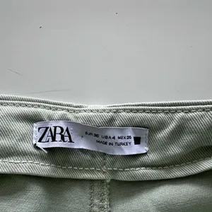 Zara Wide Leg Cropped Jeans Gold Button Front Pockets in Mint Green 4 thumbnail 4
