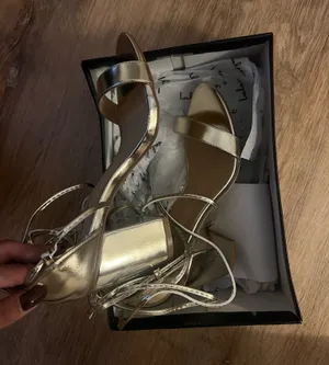 Lulus Heels Gold thumbnail 1