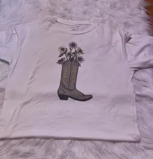 Outfitters Tee thumbnail 1