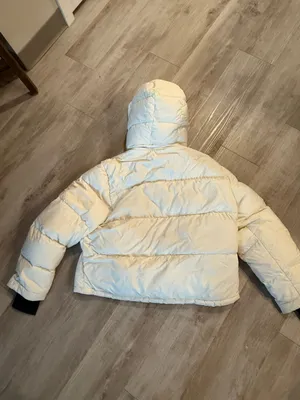 Aritzia Super Puff Shorty in Crème Size XL thumbnail 11