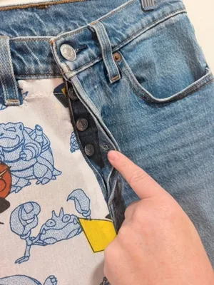 Custom Reworked 1-of-1 Levi's 501 Crop Jeans Pokémon Graphic Leg W26 L26.5 Upcyc thumbnail 3