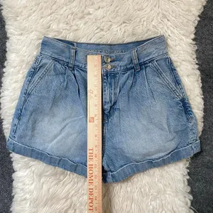 American Eagle Blue Mom Short Double Button Denim Jean Shorts Boho Chic Summer thumbnail 4