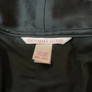 Victoria's Secret Black Satin Trim Kimono Robe Cardigan M‎ Sheer Goth Grunge thumbnail 3