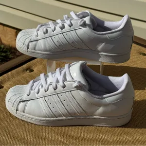 Adidas Superstar Triple White Sneakers Women’s 6.5 Leather Shell Toe thumbnail 11