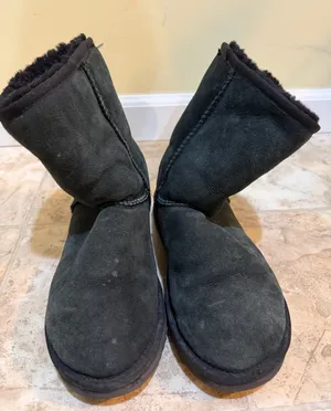 Women’s UGG Faux Fur Lined Winter Boots Black thumbnail 1