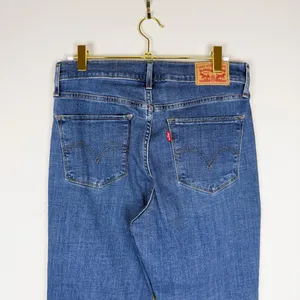 Levi’s Classic Straight Medium Wash Jeans Size 27‎ thumbnail 8