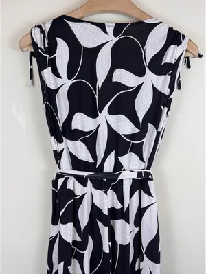 Lola + Kenni Black White Floral Wide Leg Wrap Jumpsuit Size L Belted Resort thumbnail 10