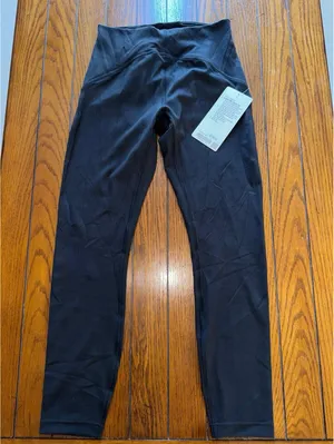 Lululemon Instill High Rise 25” Black Size 6 NWT thumbnail 3