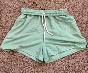 Sea foam green athletic shorts Size L thumbnail 1