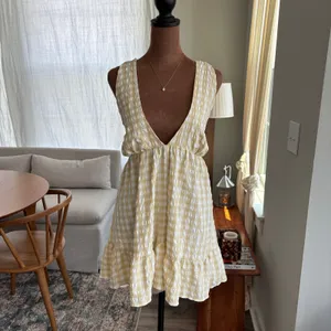 PrettyLittleThing Yellow Gingham Plunging Romper Skort Ruffle Preppy Summer US 6 thumbnail 10