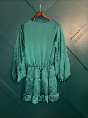 Tyche Emerald Green Satin Tiered Mini Dress Boho Romantic Boho feminine Size M thumbnail 2