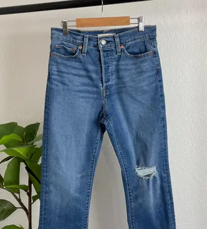 Levi’s | Wedgie Fit Straight Jean thumbnail 2