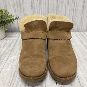 Womens Size 8.5 Ugg McKay Boots thumbnail 2