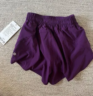 Lululemon Hotty Hot Shorts thumbnail 2