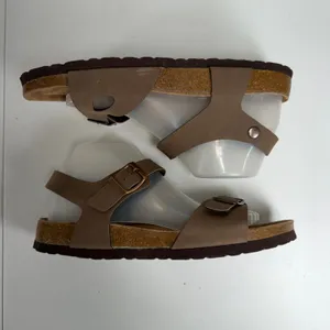 Cushionaire 10M Sandals Lauri Brown Slingback Buckle Comfort Leather Insole thumbnail 3