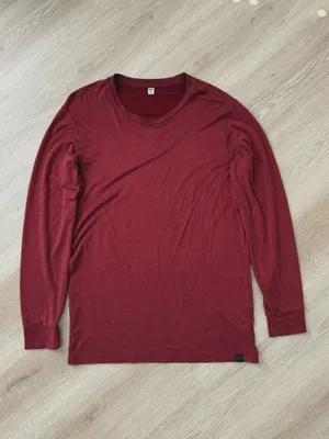 Uniqlo HEATTECH Crew Neck Long Sleeve T-shirt (Extra Warm) thumbnail 2