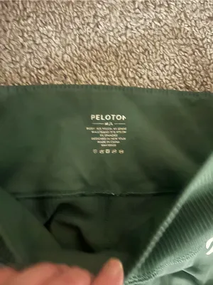 Peloton Green Seamless High-Waist Ribbed Bottom Leggings thumbnail 2