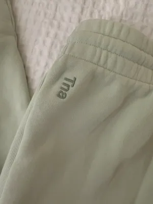 Aritzia TNA Cozy Fleece Boyfriend Joggers thumbnail 2