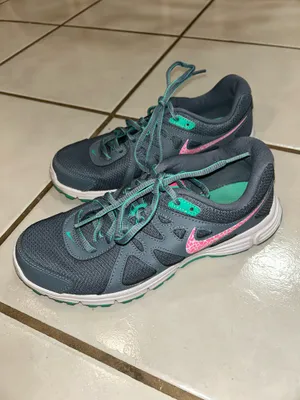 Nike Mint & Pink Athletic Shoes thumbnail 3