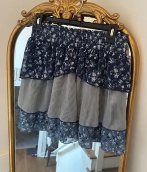maurices tiered floral & striped skirt — size small thumbnail 1