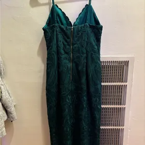 Green Sheath Cocktail Dress with Plunge Neckline thumbnail 2