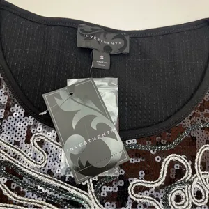 Investments Black‎ Sequin Top Short Sleeve Squiggle Size Small NEW *FACTORY FLAW thumbnail 2
