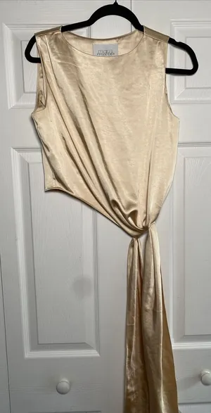 Mare Mare Asymmetric Knot Blouse Womens Size XS Gold Satin Tank Anthropologie thumbnail 1