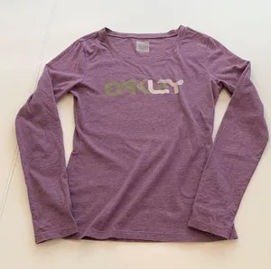 Oakley Women's Small Purple Long Sleeve T-Shirt thumbnail 1