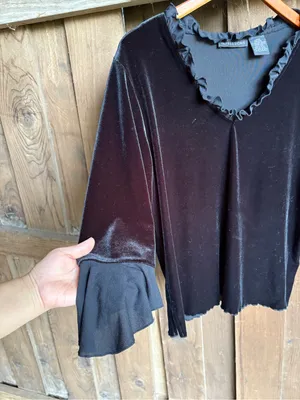 Vintage Witchy Whimsigoth Black Ruffle Velvet Blouse thumbnail 2