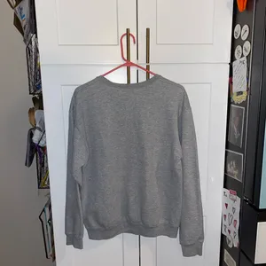 Disney Vintage 07 Disneyland Gray Crewneck Sweatshirt Mickey Mouse Donald Duck Goofy thumbnail 8