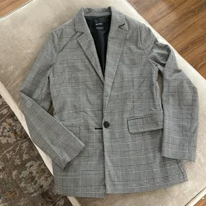 Bershka 70- NWT  Plaid Blazer XS thumbnail 1