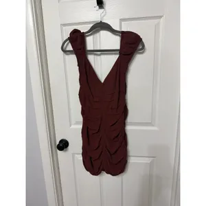 Wilfred‎ Aritzia Ruched Cap Sleeve Mini Dress Wine Red Bodycon thumbnail 4